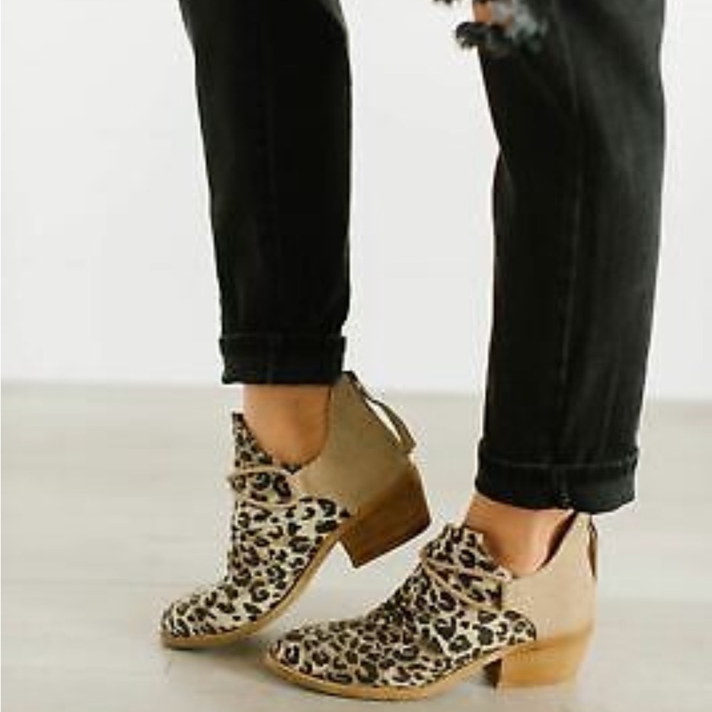 Very G Leopard Print Booties - Brand New